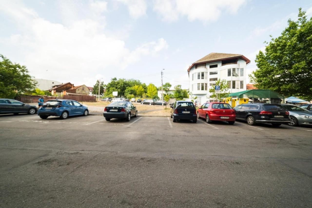 Eunice Apartament Oradea Ngoại thất bức ảnh